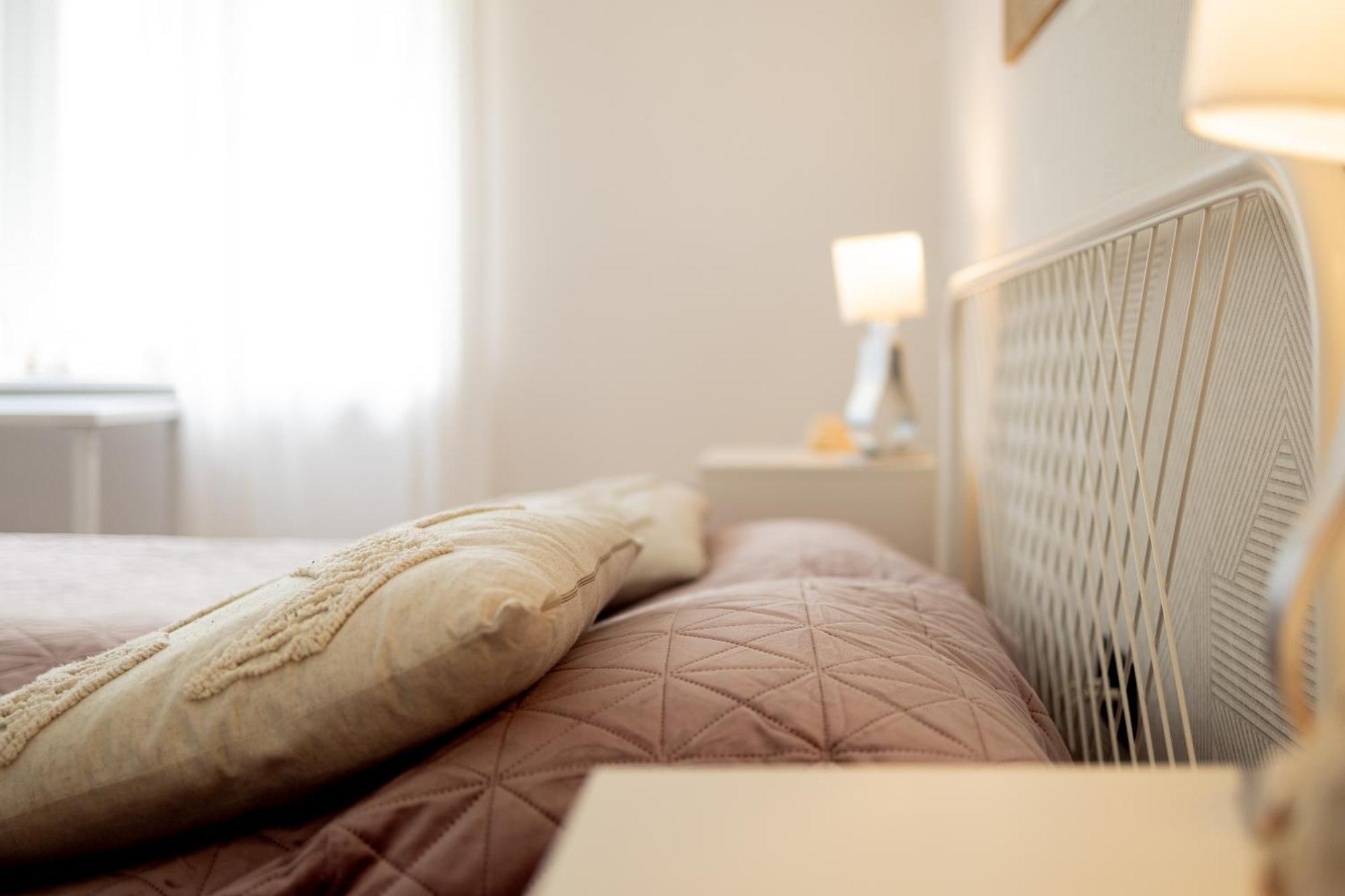 Large Two Bedroom Family App - Free Parking * Ljubljana